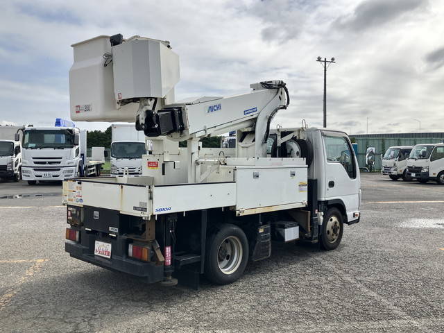 いすゞエルフ高所作業車小型（2t・3t）[写真02]