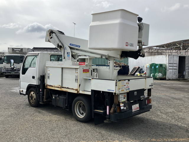 いすゞエルフ高所作業車小型（2t・3t）[写真04]