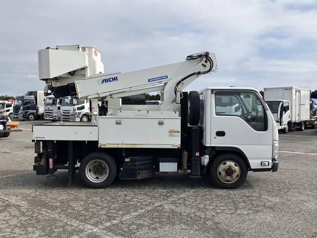 いすゞエルフ高所作業車小型（2t・3t）[写真06]