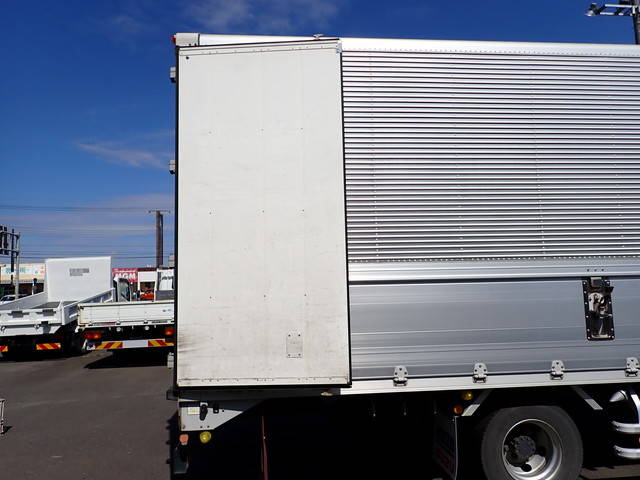 いすゞフォワードアルミウイング中型（4t）[写真13]