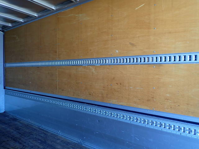 いすゞフォワードアルミウイング中型（4t）[写真17]