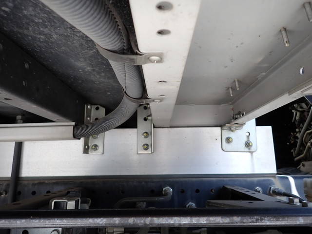 いすゞフォワードアルミウイング中型（4t）[写真19]