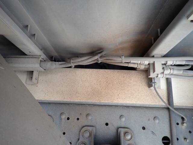 いすゞフォワードアルミウイング中型（4t）[写真20]