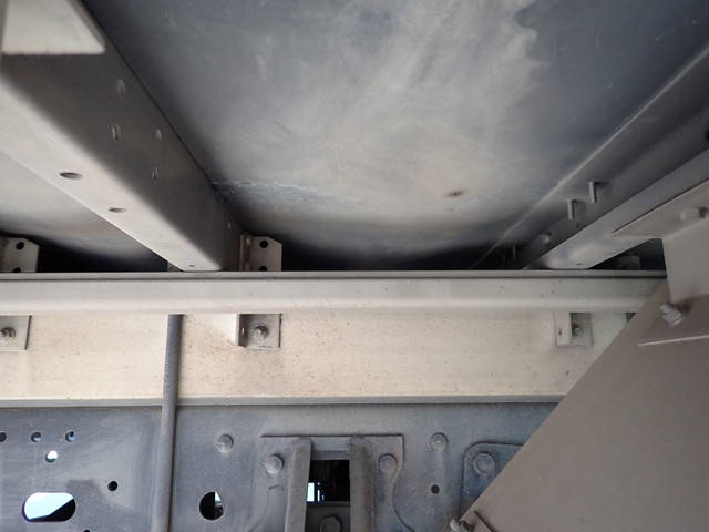 いすゞフォワードアルミウイング中型（4t）[写真21]