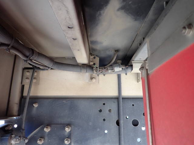 いすゞフォワードアルミウイング中型（4t）[写真22]