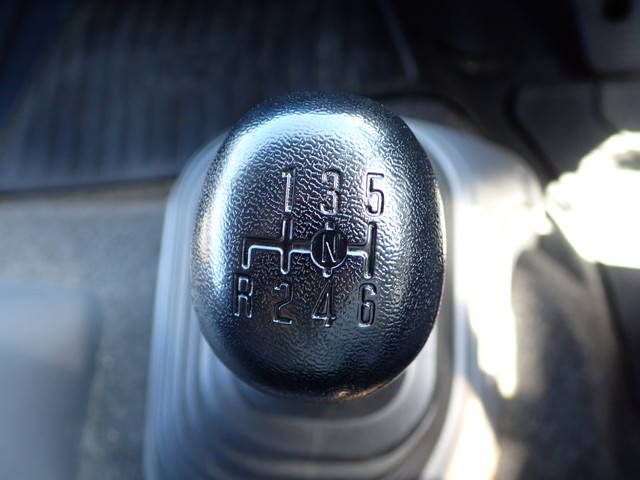 いすゞフォワードアルミウイング中型（4t）[写真28]