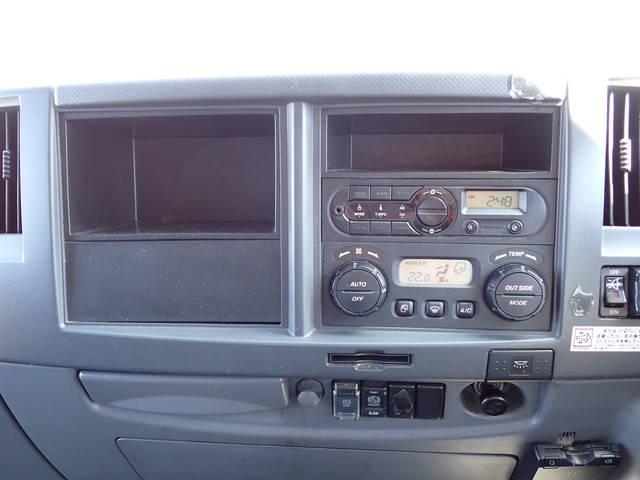 いすゞフォワードアルミウイング中型（4t）[写真32]