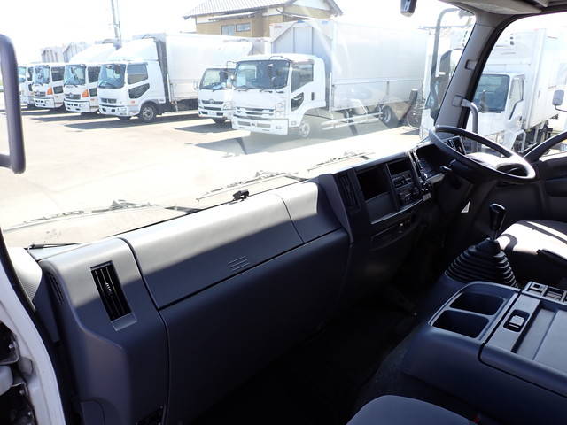 いすゞフォワードアルミウイング中型（4t）[写真33]