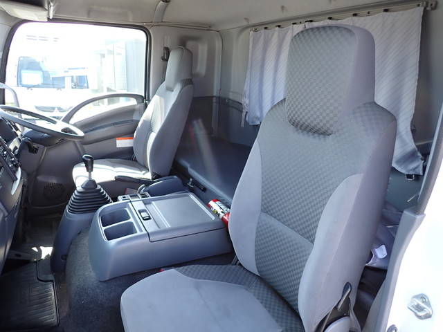 いすゞフォワードアルミウイング中型（4t）[写真34]