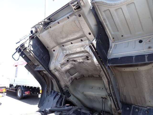 いすゞフォワードアルミウイング中型（4t）[写真37]