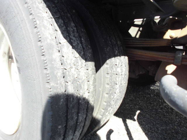 いすゞエルフバキュームカー小型（2t・3t）[写真16]