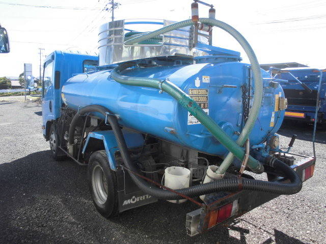 いすゞエルフバキュームカー小型（2t・3t）[写真02]