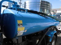 いすゞエルフバキュームカー小型（2t・3t）[写真09]