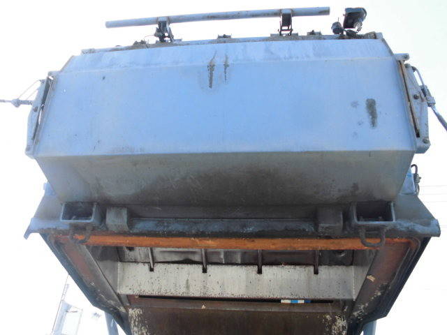 日野デュトロパッカー車（塵芥車）小型（2t・3t）[写真16]