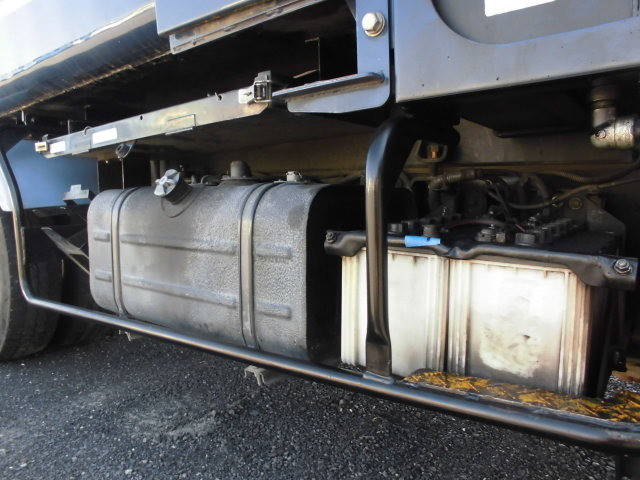 日野デュトロパッカー車（塵芥車）小型（2t・3t）[写真23]