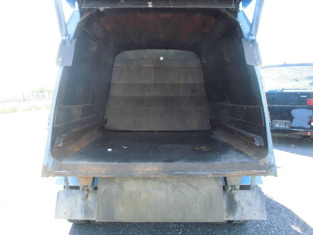 三菱ふそうファイターパッカー車（塵芥車）中型（4t）[写真11]