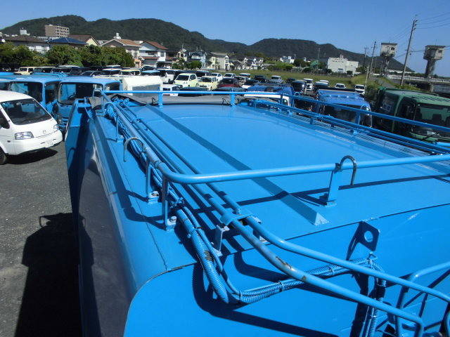 三菱ふそうファイターパッカー車（塵芥車）中型（4t）[写真17]