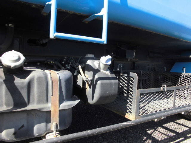 三菱ふそうファイターパッカー車（塵芥車）中型（4t）[写真20]