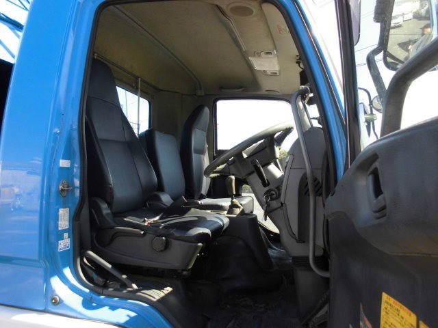 三菱ふそうファイターパッカー車（塵芥車）中型（4t）[写真27]