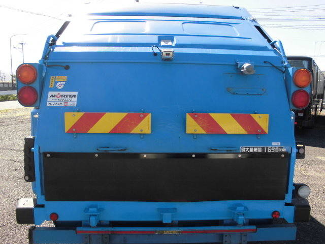三菱ふそうファイターパッカー車（塵芥車）中型（4t）[写真03]
