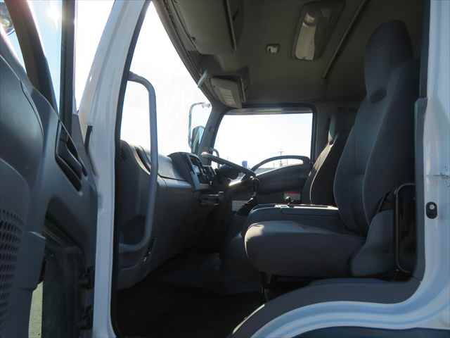 いすゞフォワードクレーン付増トン（6t・8t）[写真30]