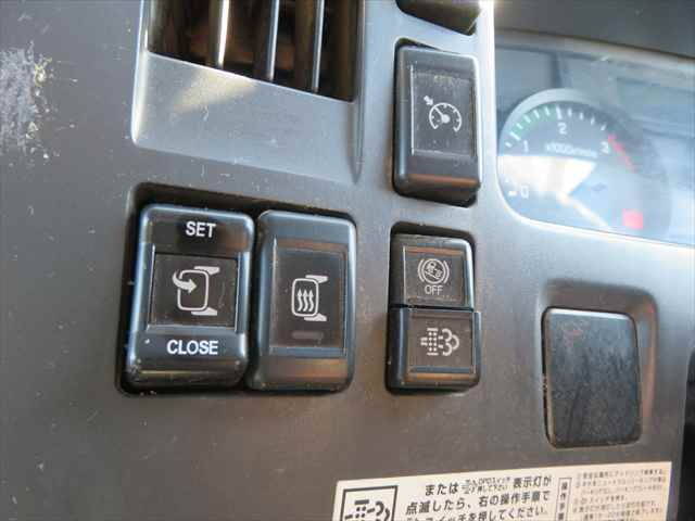 いすゞフォワードクレーン付増トン（6t・8t）[写真36]