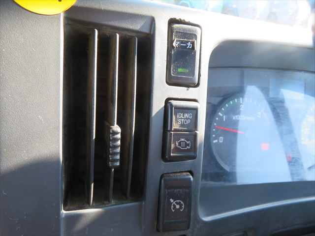 いすゞフォワードクレーン付増トン（6t・8t）[写真37]