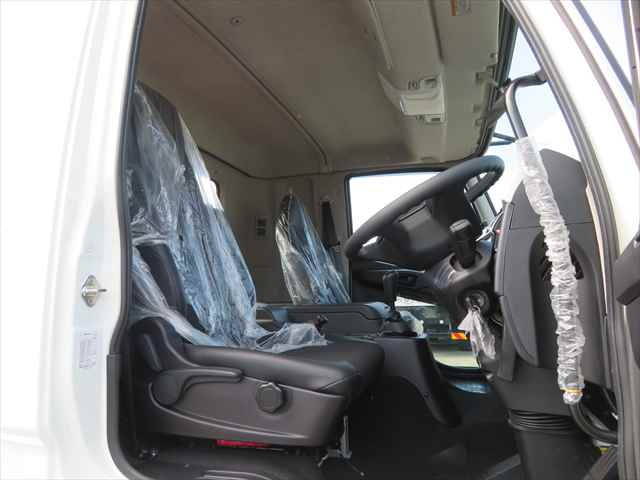 三菱ふそうファイタークレーン4段増トン（6t・8t）[写真24]