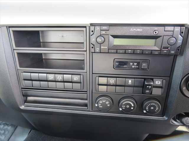 三菱ふそうファイタークレーン4段増トン（6t・8t）[写真30]