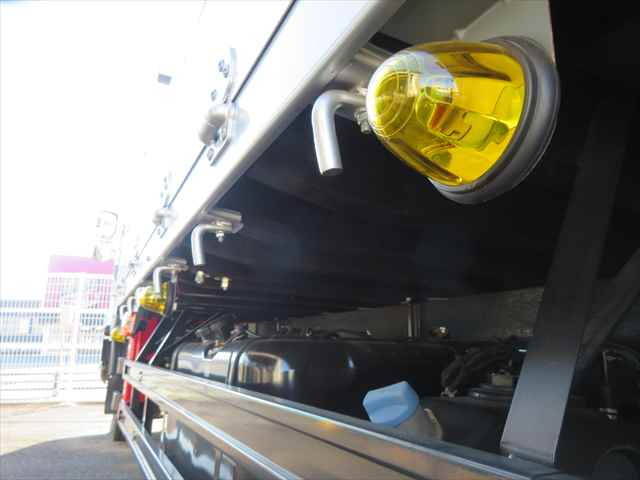 三菱ふそうファイタークレーン4段増トン（6t・8t）[写真40]