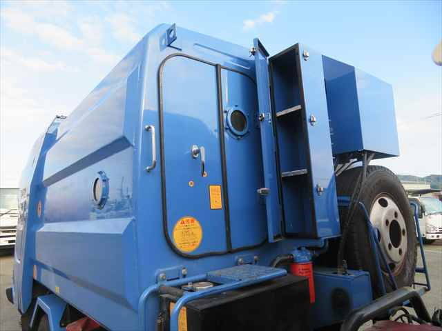 日野デュトロパッカー車（塵芥車）小型（2t・3t）[写真13]