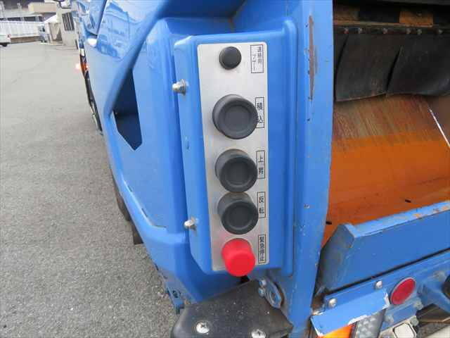 日野デュトロパッカー車（塵芥車）小型（2t・3t）[写真16]