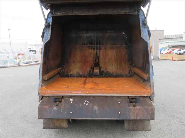 日野デュトロパッカー車（塵芥車）小型（2t・3t）[写真18]