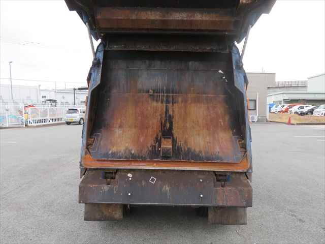 日野デュトロパッカー車（塵芥車）小型（2t・3t）[写真19]