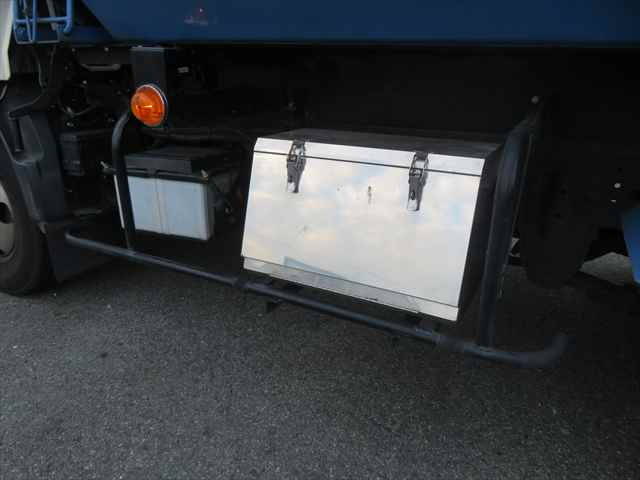 日野デュトロパッカー車（塵芥車）小型（2t・3t）[写真23]