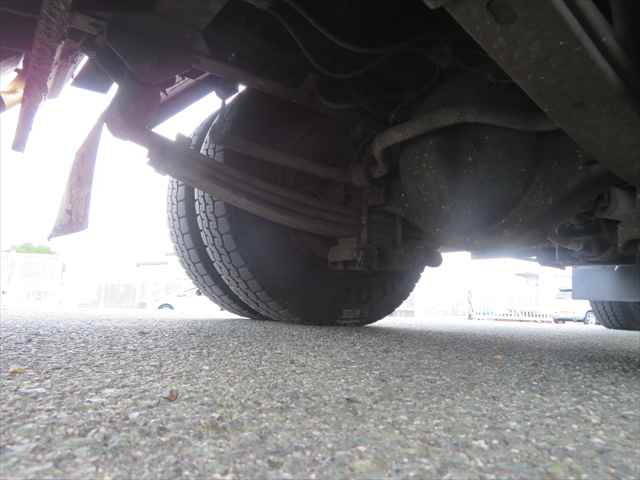 日野デュトロパッカー車（塵芥車）小型（2t・3t）[写真24]