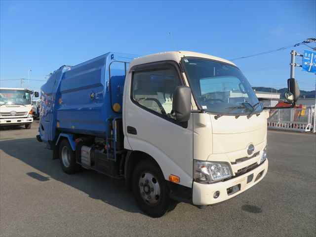 日野デュトロパッカー車（塵芥車）小型（2t・3t）[写真03]