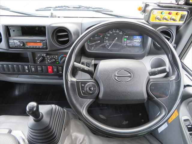 日野デュトロパッカー車（塵芥車）小型（2t・3t）[写真30]