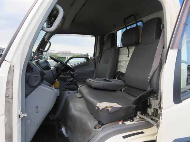 日野デュトロパッカー車（塵芥車）小型（2t・3t）[写真36]