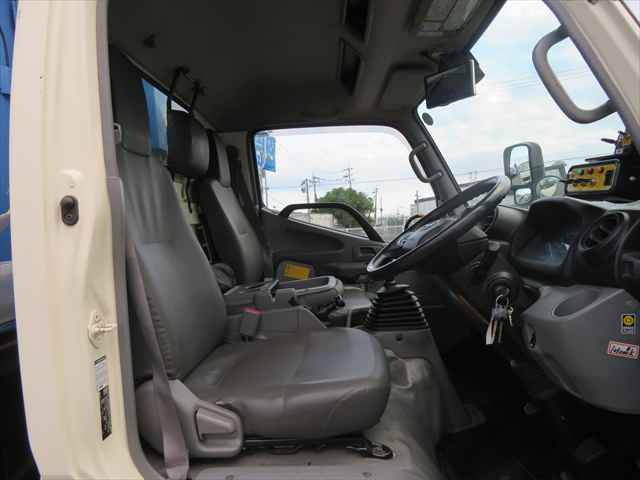 日野デュトロパッカー車（塵芥車）小型（2t・3t）[写真37]