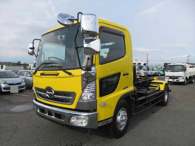 日野レンジャーコンテナ専用車増トン（6t・8t）[写真01]