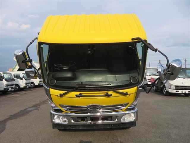 日野レンジャーコンテナ専用車増トン（6t・8t）[写真12]