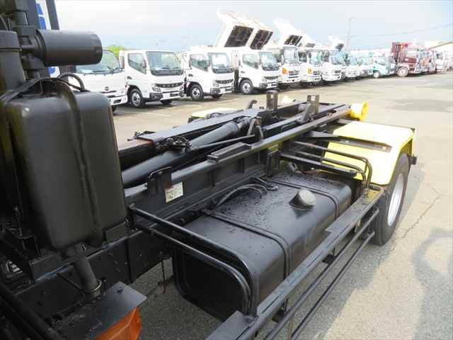 日野レンジャーコンテナ専用車増トン（6t・8t）[写真19]