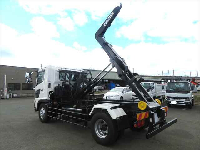 日野レンジャーコンテナ専用車増トン（6t・8t）[写真02]