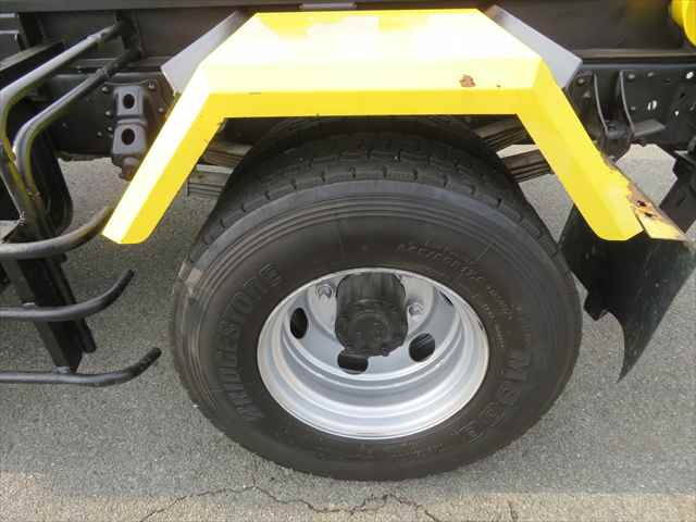 日野レンジャーコンテナ専用車増トン（6t・8t）[写真20]