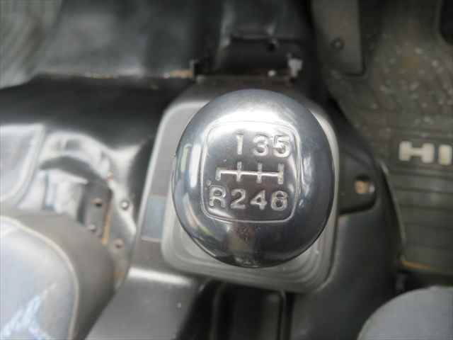 日野レンジャーコンテナ専用車増トン（6t・8t）[写真30]