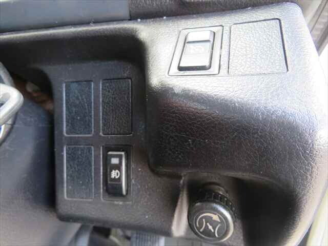 日野レンジャーコンテナ専用車増トン（6t・8t）[写真36]