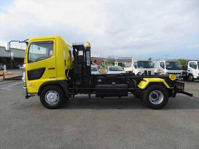 日野レンジャーコンテナ専用車増トン（6t・8t）[写真06]