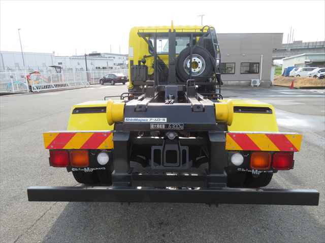 日野レンジャーコンテナ専用車増トン（6t・8t）[写真07]