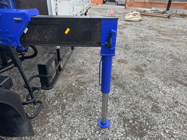 いすゞフォワードクレーン4段中型（4t）[写真10]